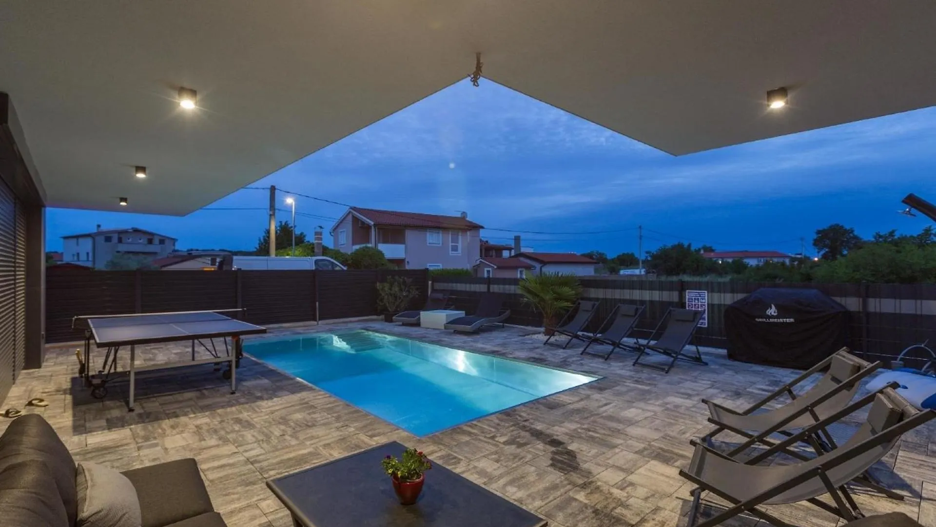 Ferienhaus Mit Privatpool Fuer 6 Personen Ca 120 Qm In Pula-Fondole, Istrien Istrische Riviera Valbandon 0*,  Croacia